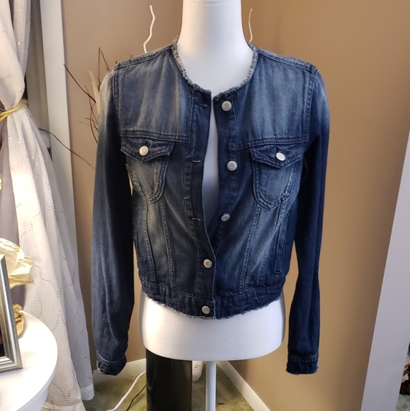 Distressed Colarless Denim Jacket - Picture 2 of 8